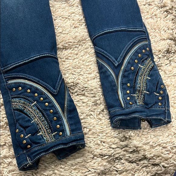 Butt Lifting Colombian Women's Jeans - Picture 4 of 5